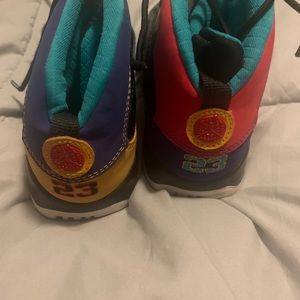 Jordan shoes. Multi colors. Normal war no tear